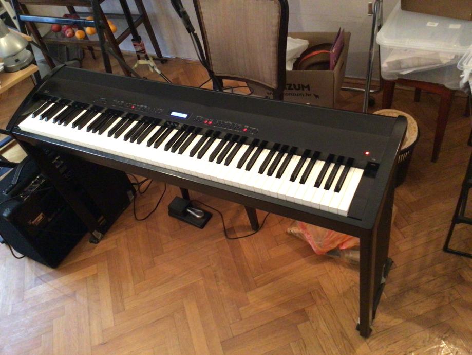 Kawai ES7, električni pianino, jedan za 400e i drugi za 800e