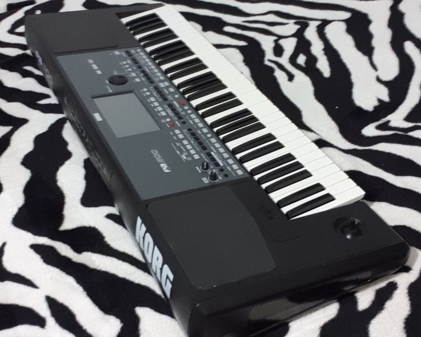 KORG PA 600