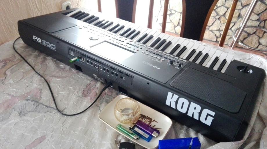 Korg pa 600