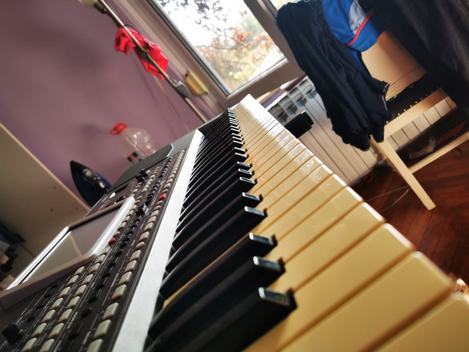 KORG PA 900 sa setovima i torbom ILI ZAMJENA