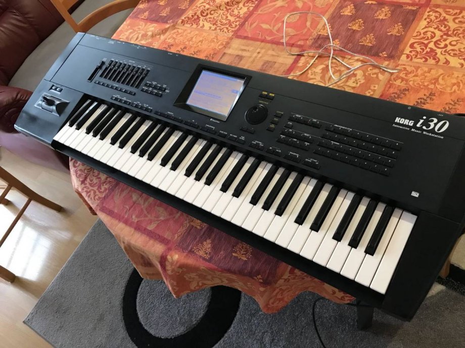 Korg i30