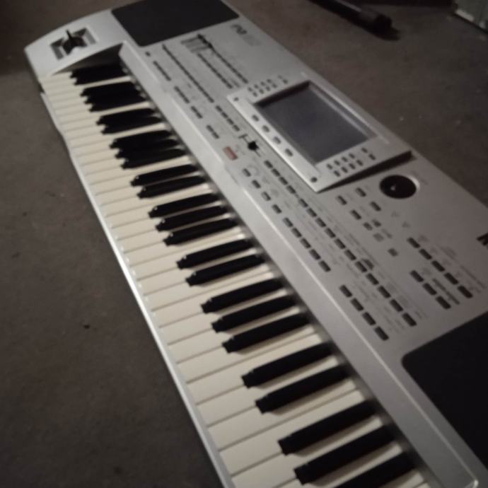 Korg pa80