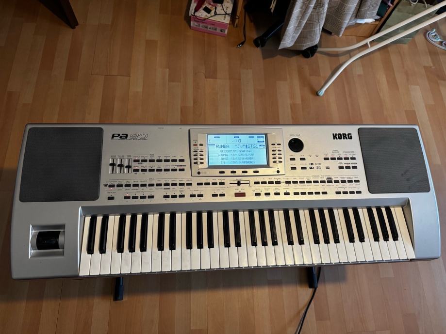 KORG PA80