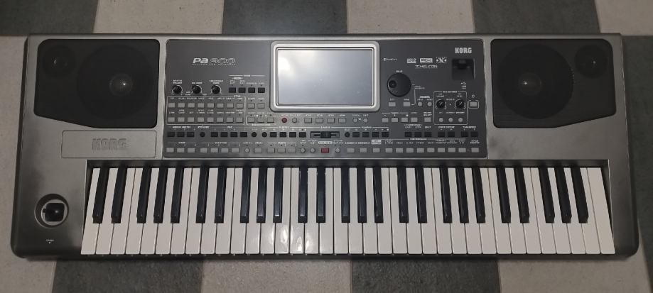 Korg pa900