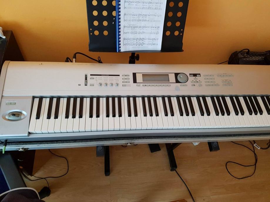 KORG Triton LE Music Workstation