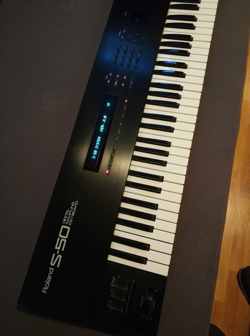 Roland S 50 sampler