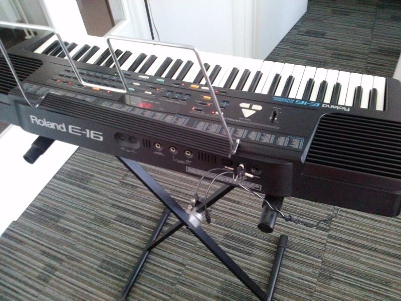 Roland e16