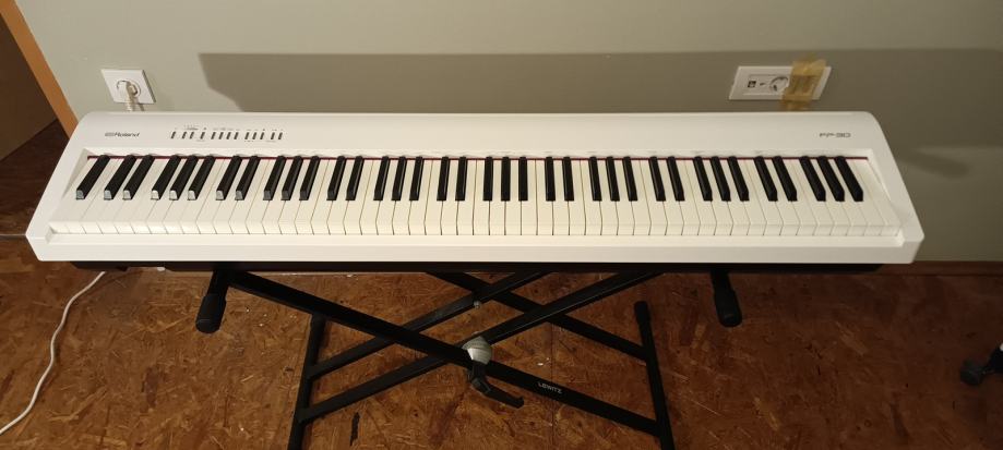 Roland FP 30 WH Digital Piano