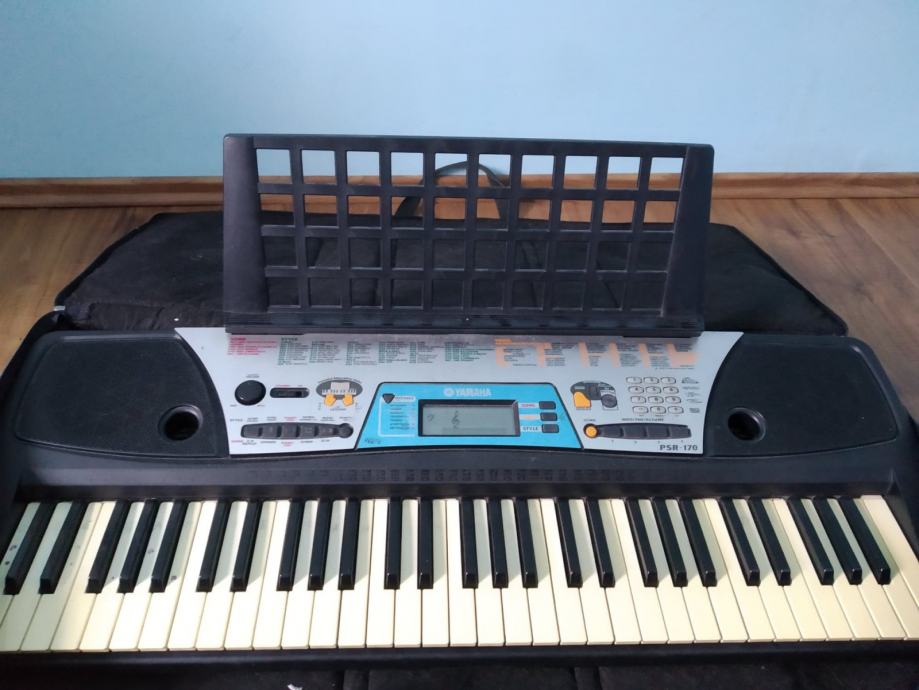 Sintisajzer YAMAHA psr-170