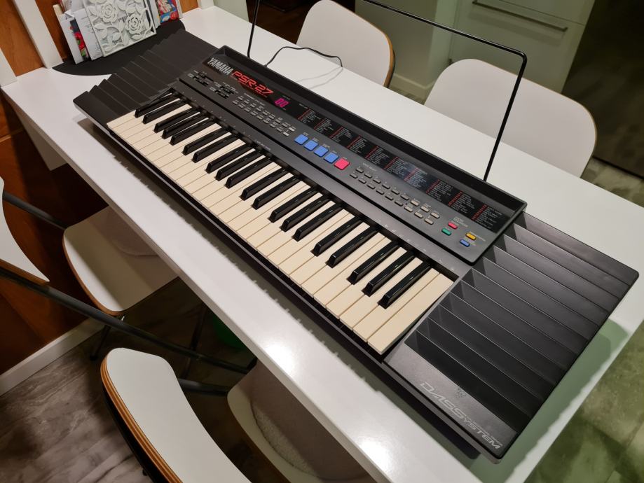 Sintisazjer Yamaha PSR-27