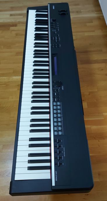 Yamaha CP4 Stage Piano