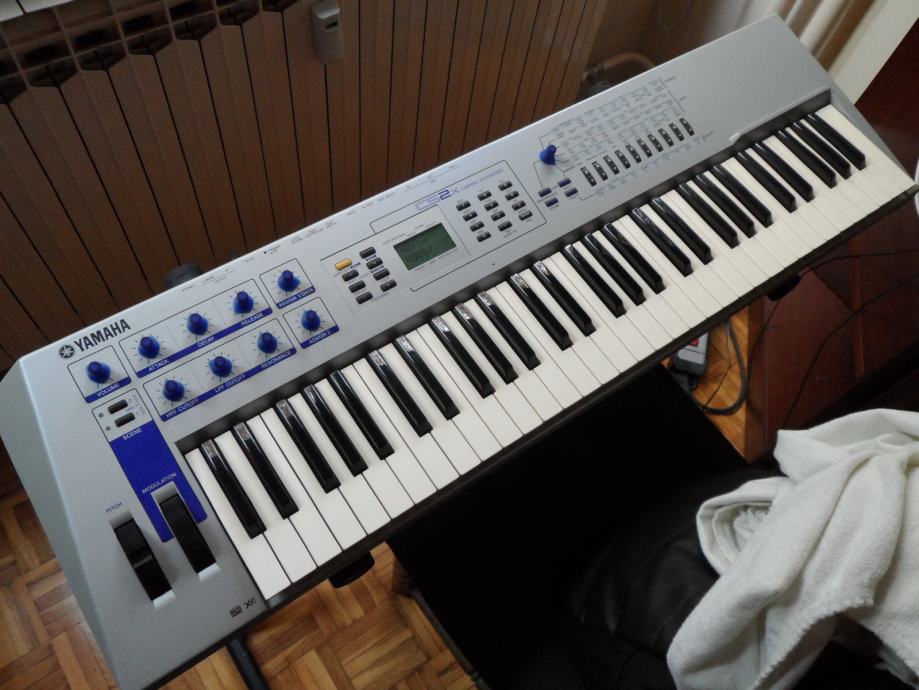 Yamaha CS2x