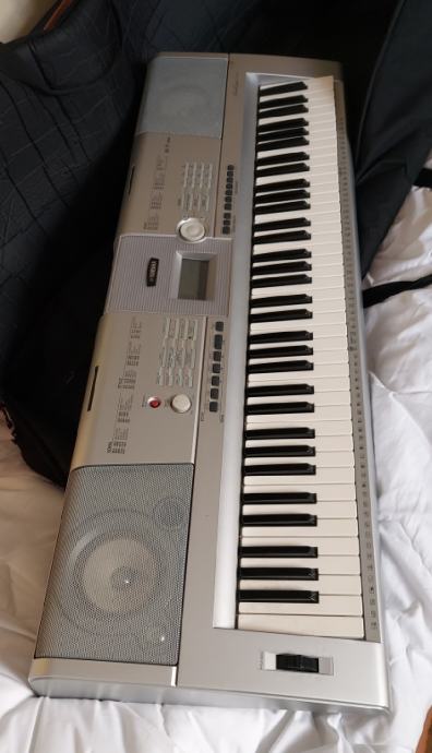 Yamaha DGX-205 Portable Grand