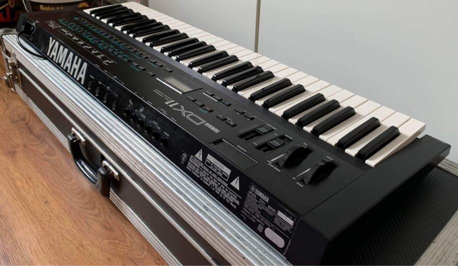 Yamaha dx11