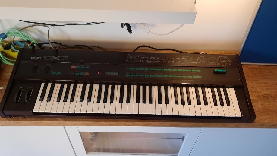 Yamaha DX7 - očuvana & ispravna (Čakovec - Zagreb)