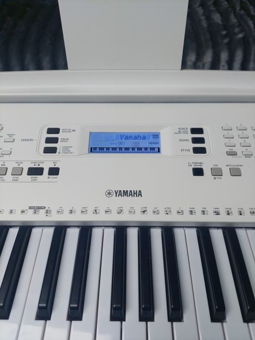 yamaha-ez-300