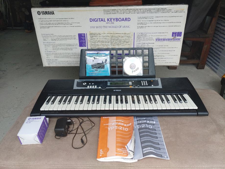 Yamaha klavijature YPT-210