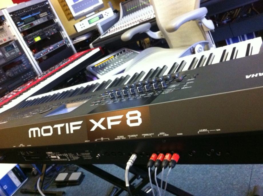 Yamaha Motif XF8 + Hard Flightcase