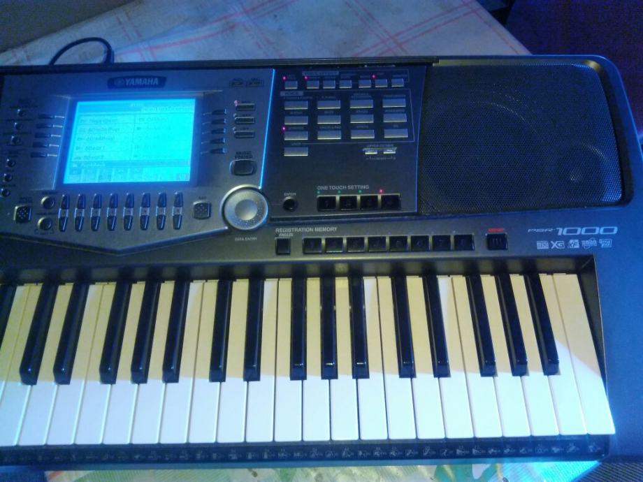 Yamaha psr 1000