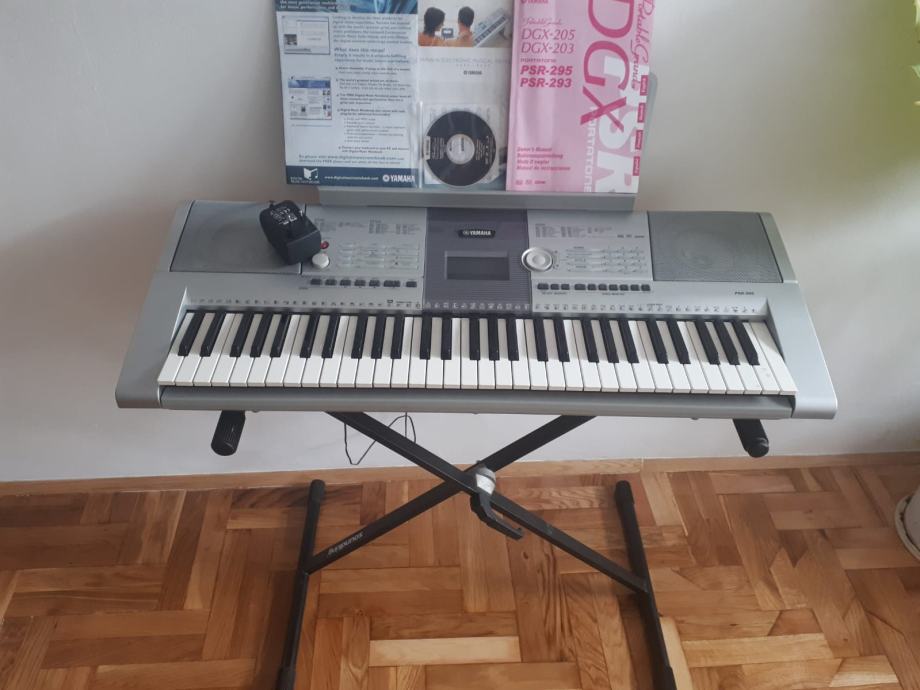 Yamaha psr 295