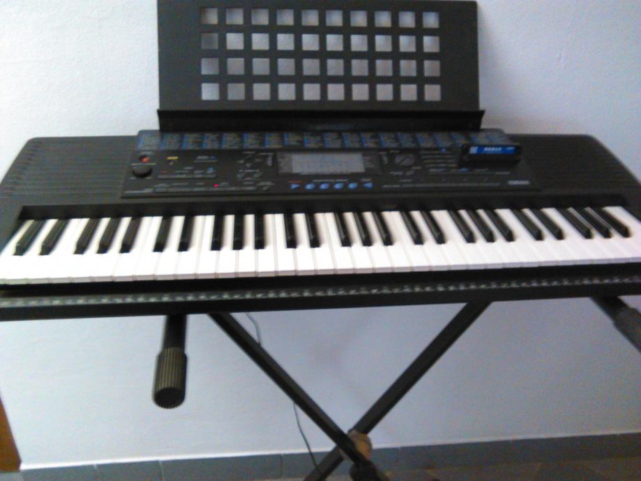 YAMAHA PSR-320