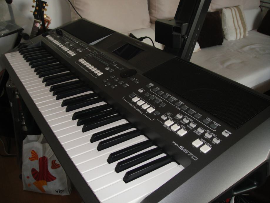 YAMAHA PSR S670 arranger klavijatura