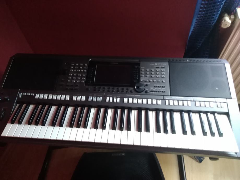 Yamaha psr s-770