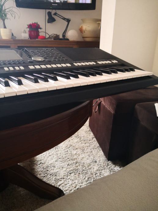 Yamaha psr s 950