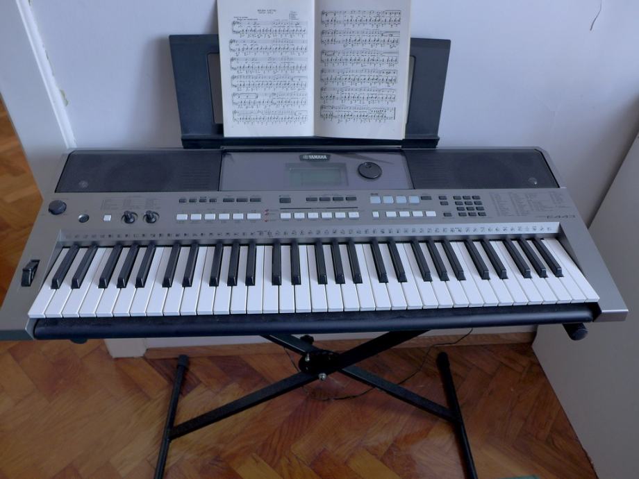 Yamaha PSR e 443