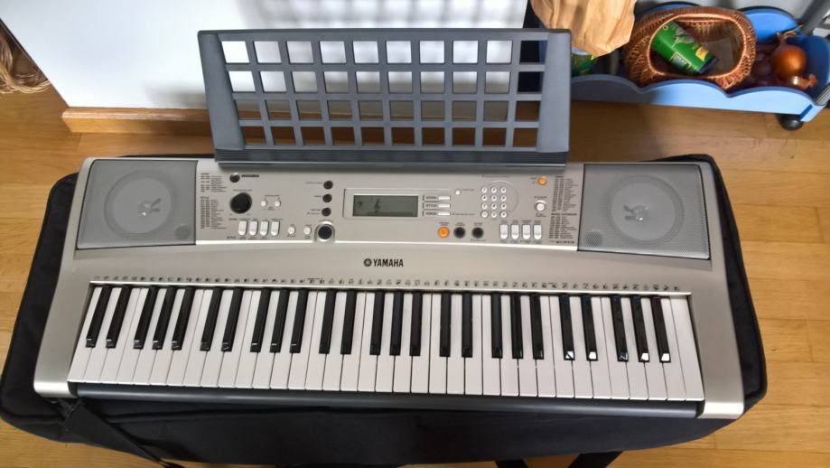 YAMAHA PSR E313