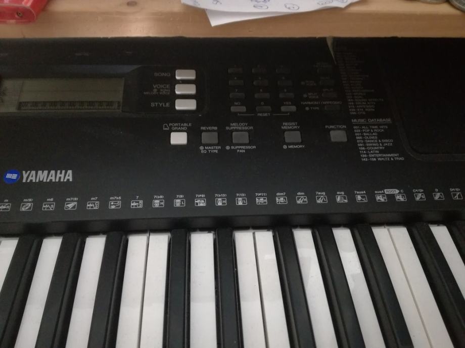 Yamaha PSR-E363 STANDALONE-MIDI OUT - GOTOVO NOVO STANJE