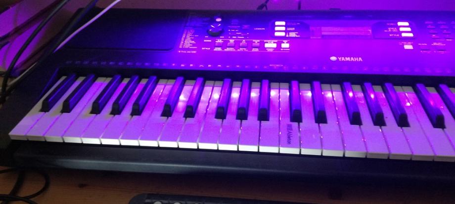 Yamaha PSR-E363 STANDALONE-MIDI OUT - GOTOVO NOVO STANJE