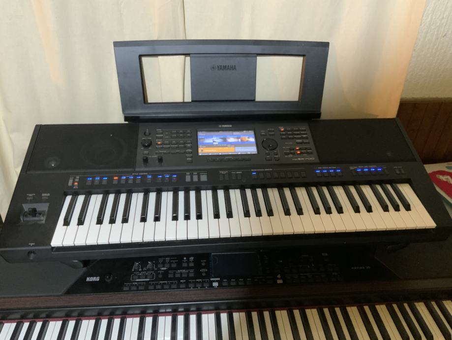 Yamaha Psr SX 700