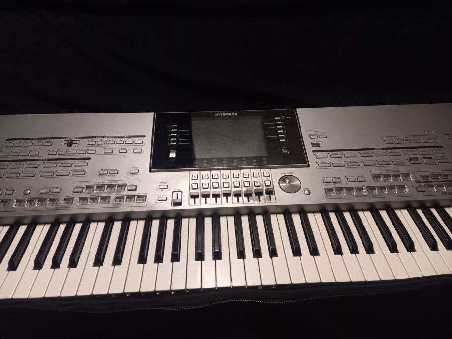 Yamaha Tyros 5