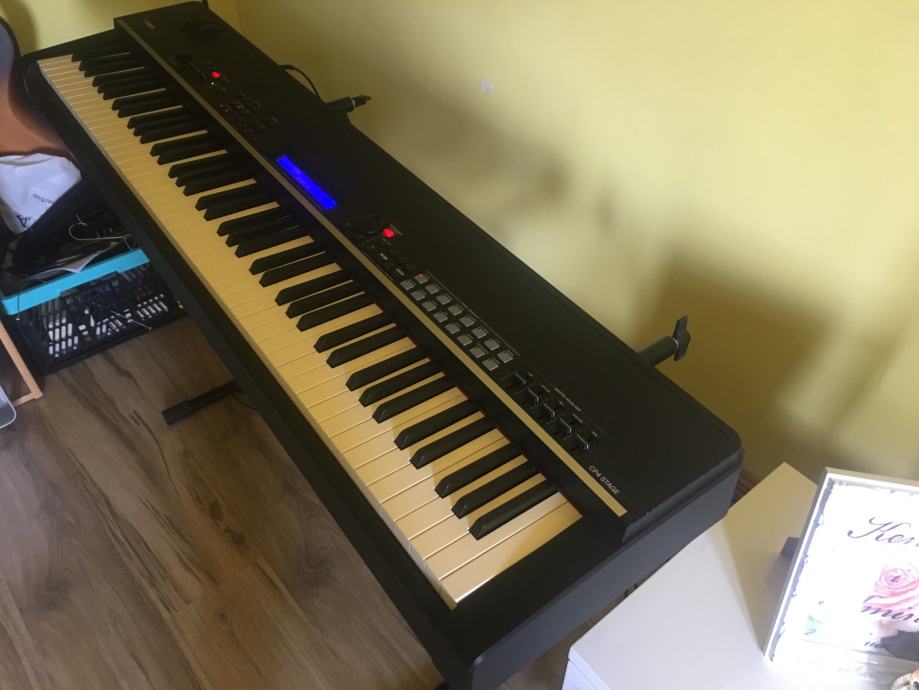 Yamaha cp4 stage piano