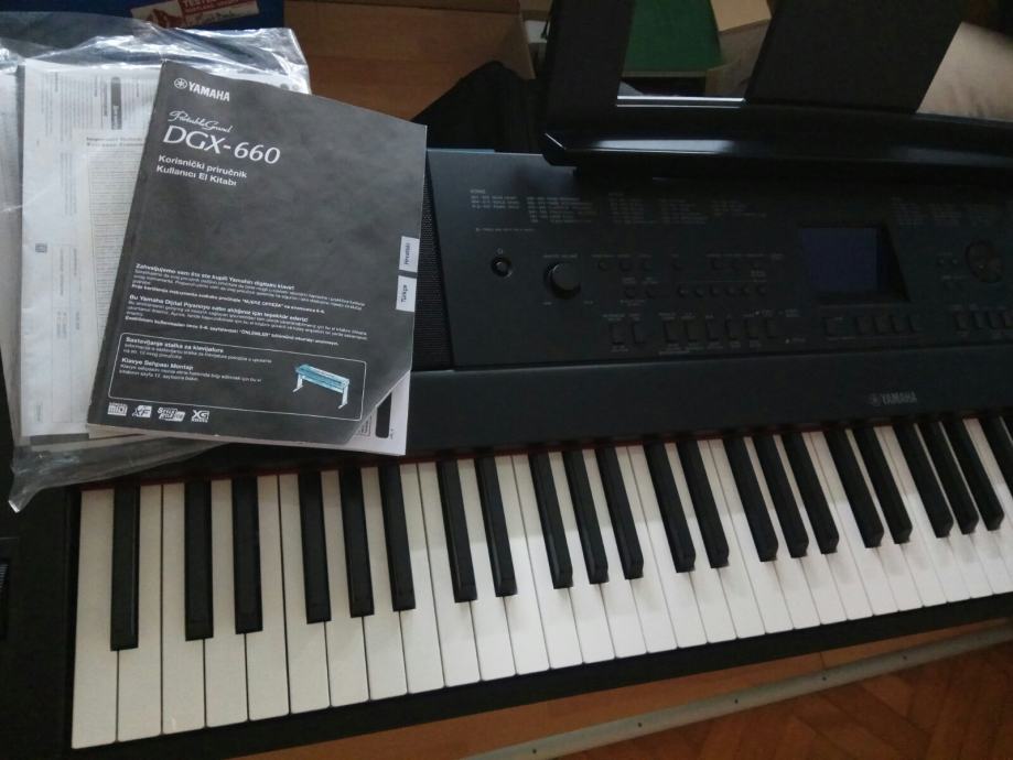 Yamaha DGX-660