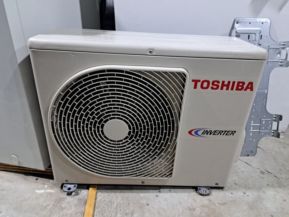 Toshiba 3.5 kw inverter klima uredaj