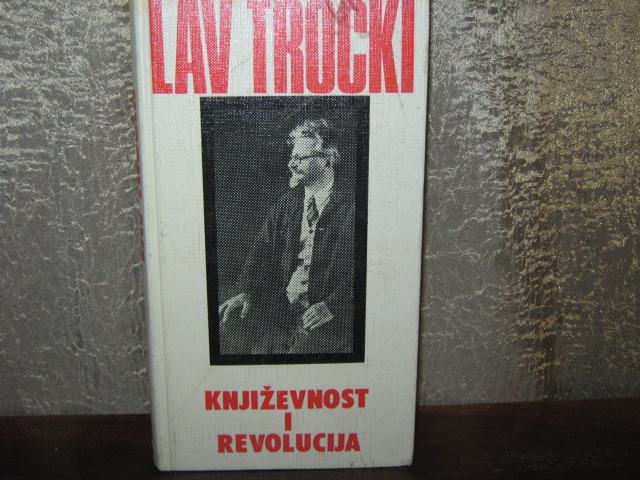 LAV TROCKI KNJIŽEVNOST I REVOLUCIJA