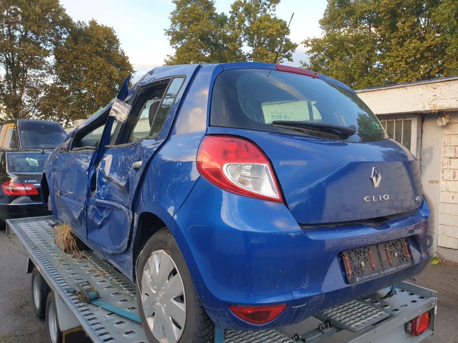 Renault Clio 1,5 dCi 55 KW 2012.g.--- ----kočione čeljusti, diskovi---