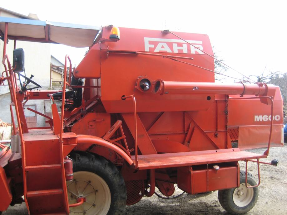 Kombajn Deutz Fahr M600