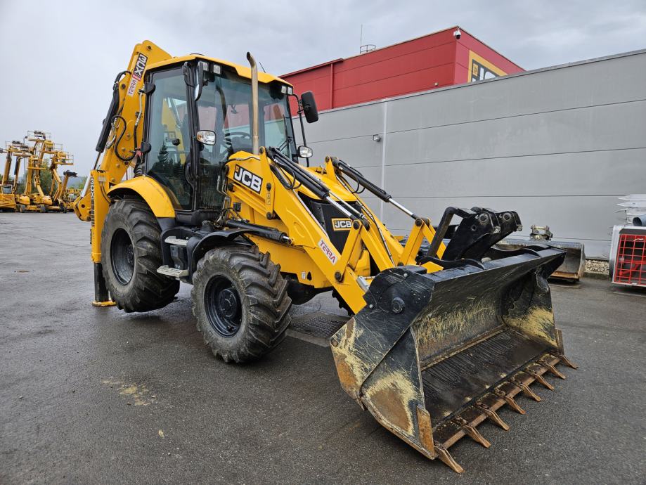 JCB 3CX PRO - 2023 - 389 Rs