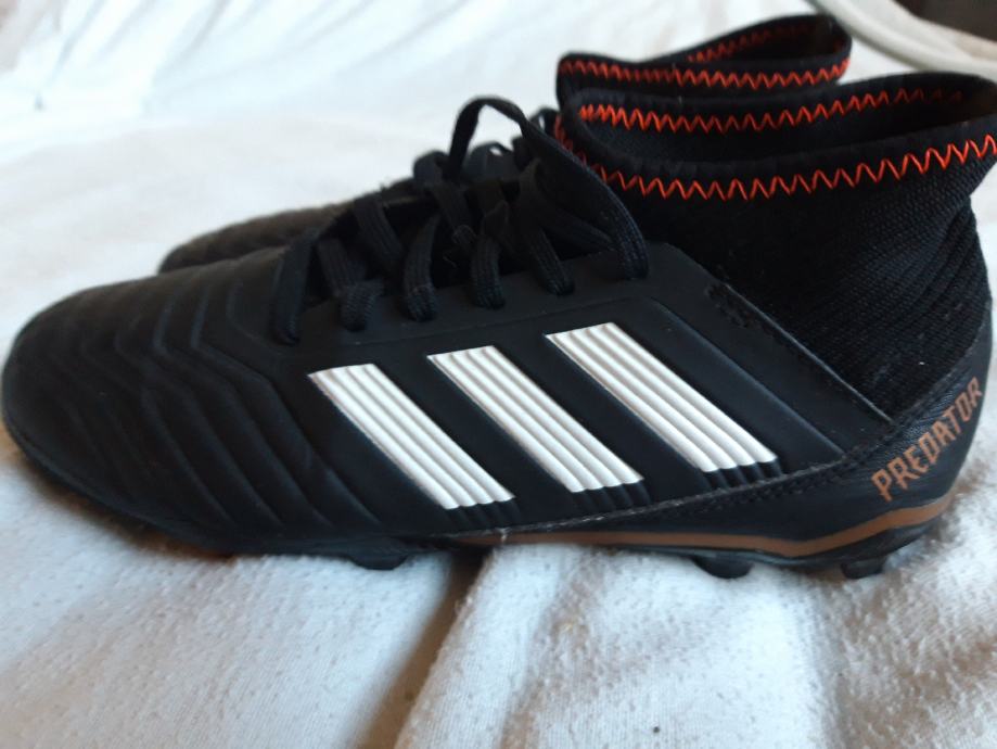 Dječje (36,5) kopačke adidas predator s čarapom