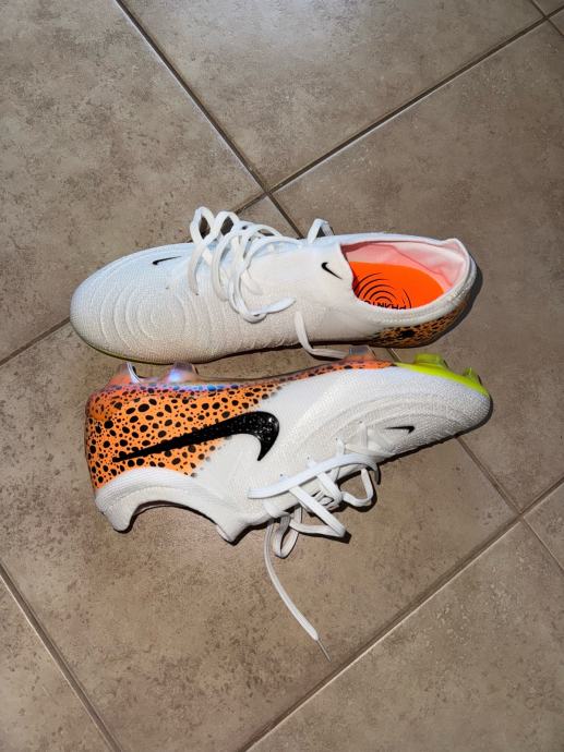 Kopačke Nike PHANTOM LUNA II ELITE FG