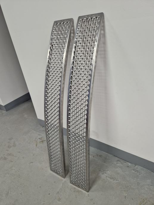 Utovarne rampe 150X20cm,225 kg nosivost zaobljene.