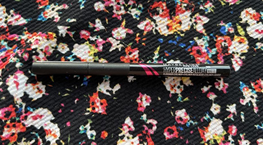 Maybelline Hyperprecise All Day Black Matte tuš za oči - SAMO 5 EUR