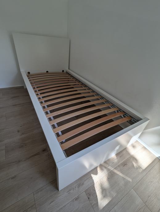 IKEA MALM 90x200 + LÜROY podnica