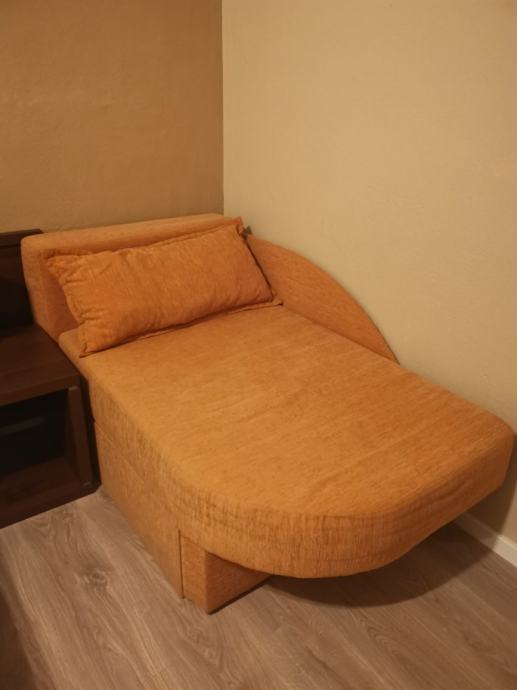 Sofa na razvlačenje/pomoćni ležaj