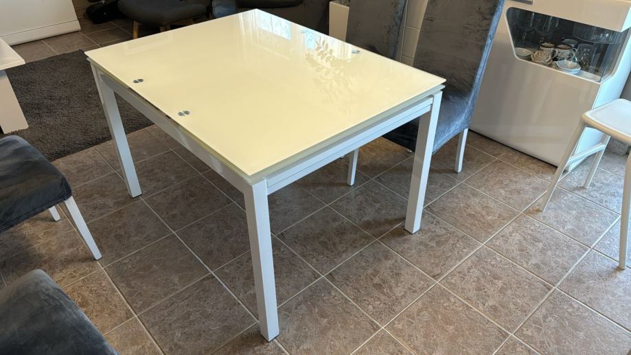 Bijeli stol kuhinjski stol