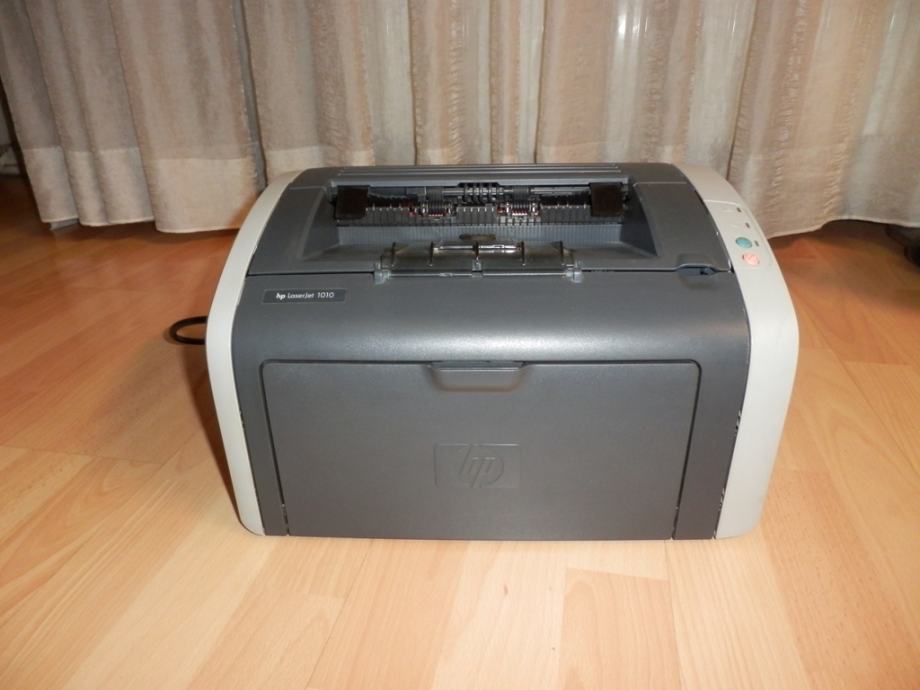 Printer HP laserjet 1010 s tonerom