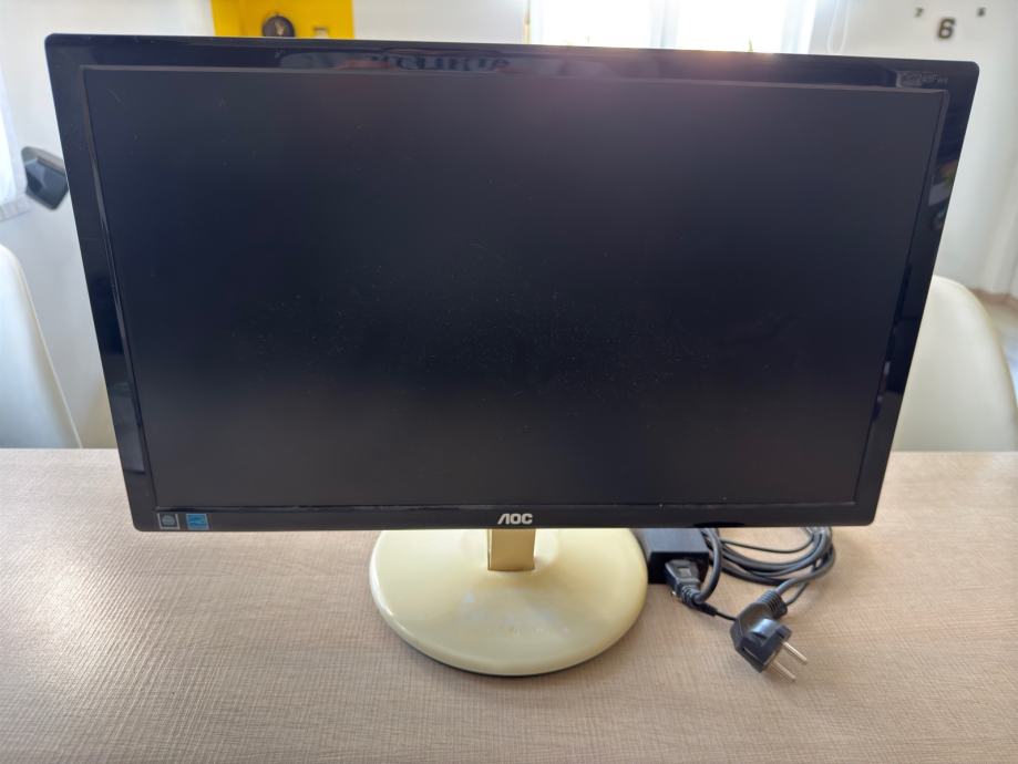 AOC 22 inch LCD ekran